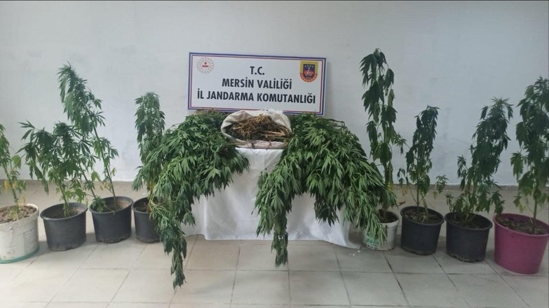 Mersin'de Uyuşturucu Operasyonu: 6 zehir taciri enselendi
