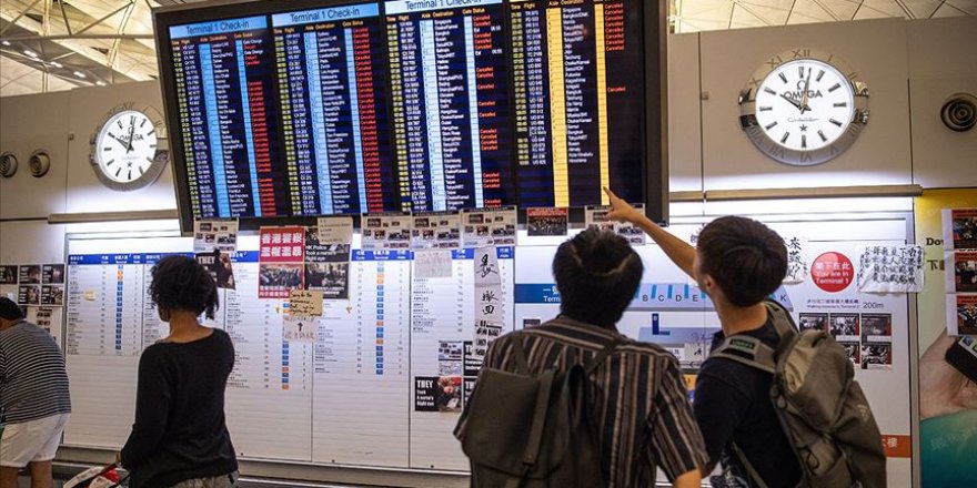 Hong Kong'da check-in işlemleri askıya alındı