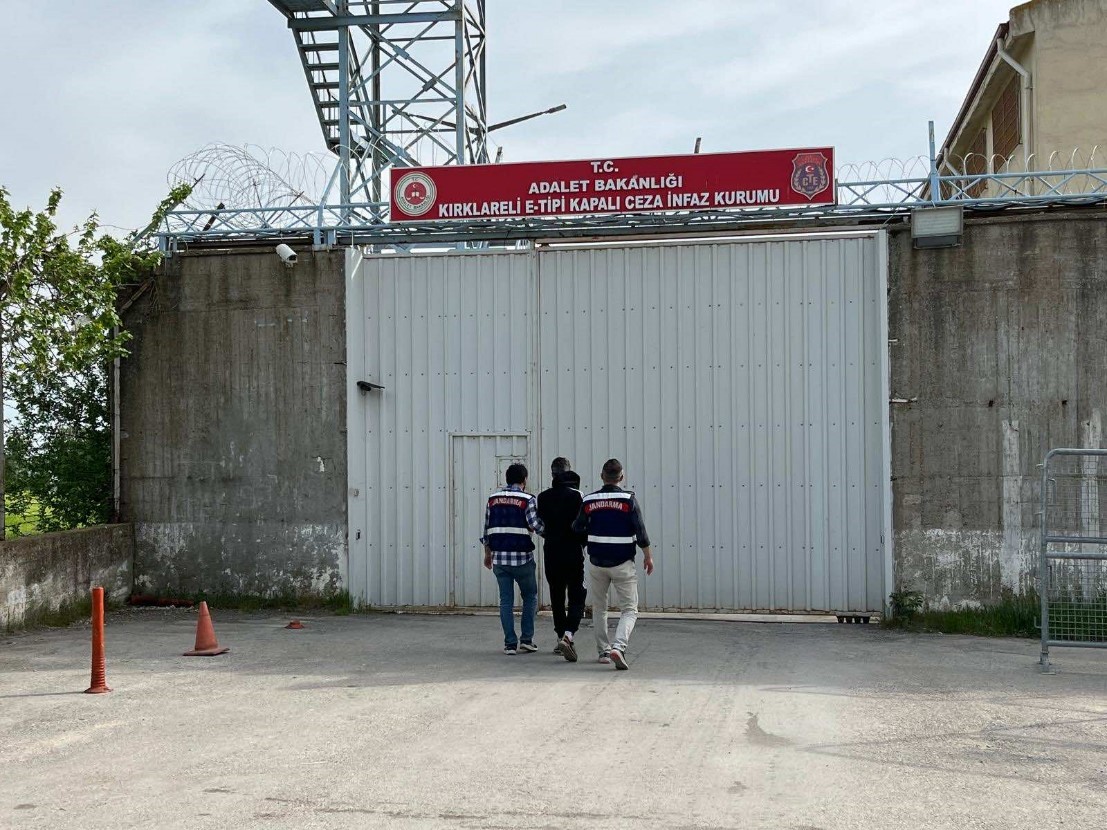 Kırklareli’nde jandarma tarafından 14 hükümlü yakalandı