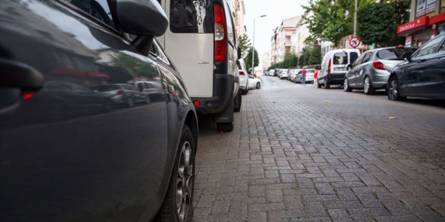 İstanbul'da 10 aracın lastiğini patlatıp kaçtılar