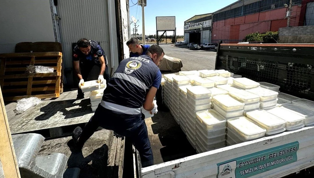 Şanlıurfa'da 5 ton bozuk peynir ele geçirildi