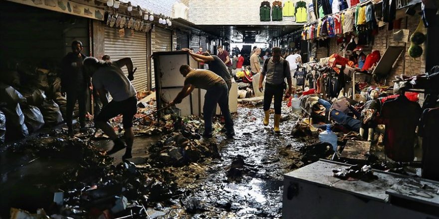 Eminönü alt geçidi esnafı yaralarını sarmaya çalışıyor
