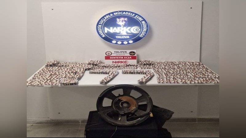 Yalova'da panelvandan uyuşturucu madde çıktı