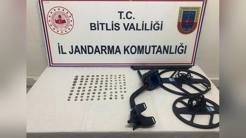 Bitlis'te onlarca sikke ele geçirildi