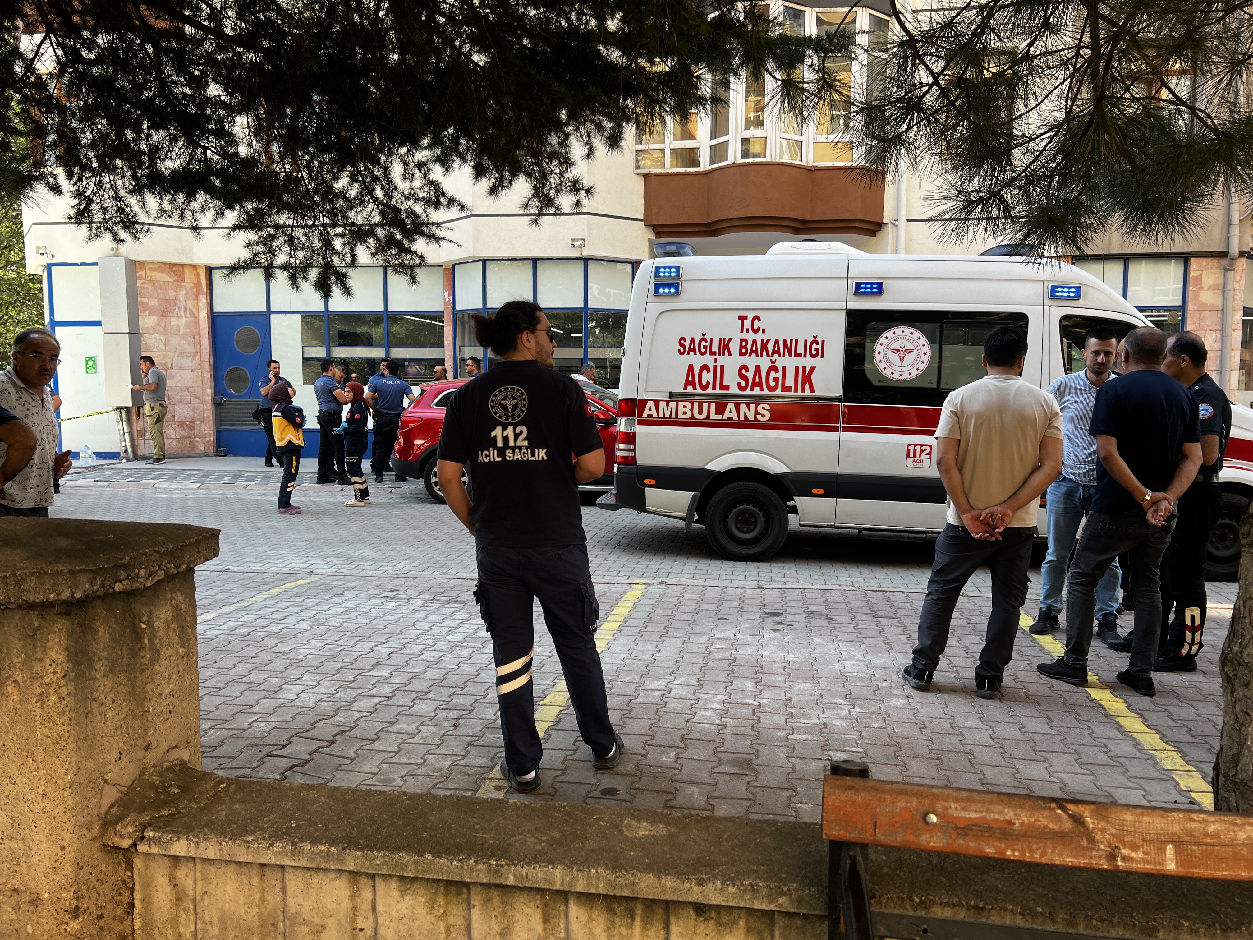 Kayseri'de 11. kattan düşen kişi hayatını kaybetti