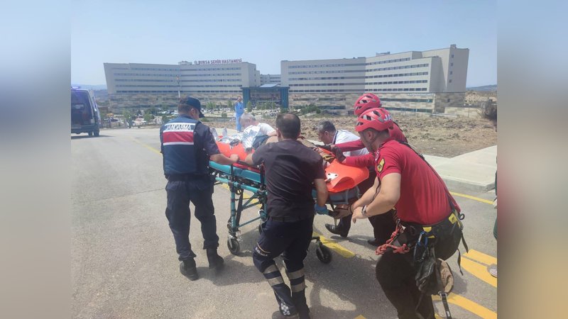 Off-Road aracı uçurumdan yuvarlandı