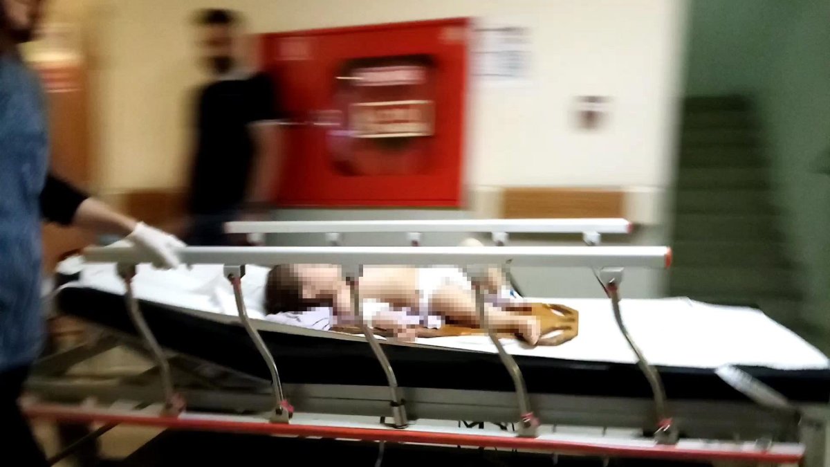Üçüncü kattan düşen 1 yaşındaki bebek ağır yaralandı