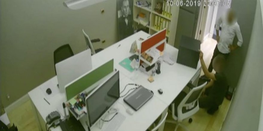 Çalıştığı iş yerini soymak için çilingir çağırdı