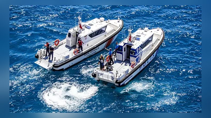 Amatör dalgıçlar suyun altında ceset buldu