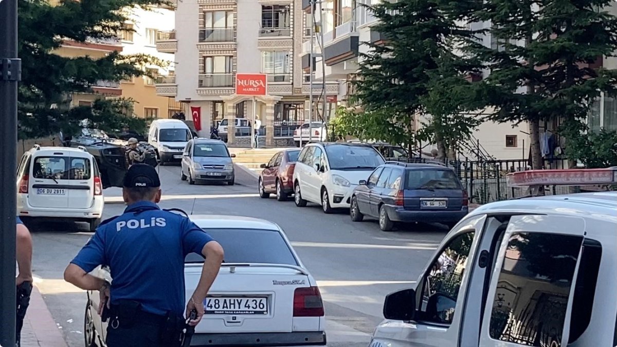 Ankara'da firari hükümlü market sahibini rehin aldı