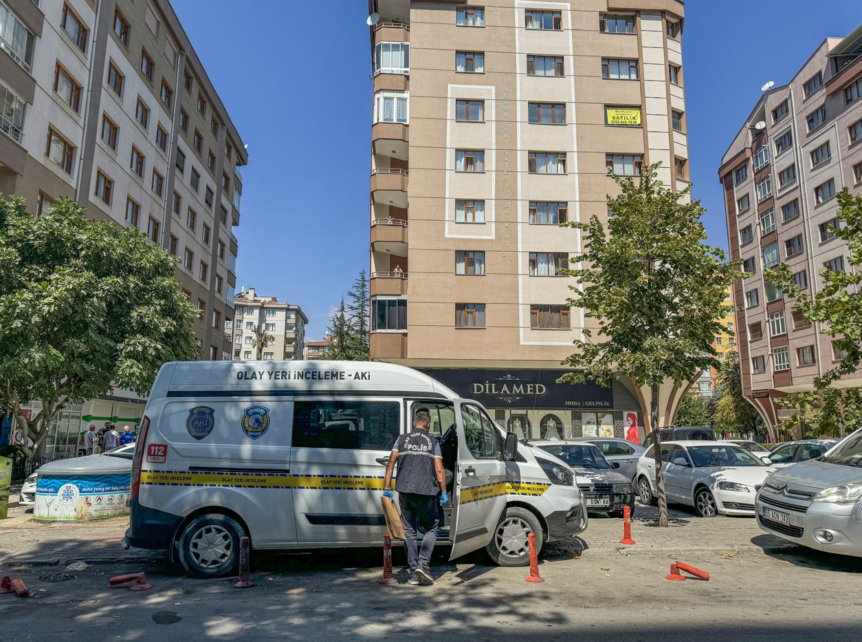 Konya'da 20 yaşındaki genç evinde ölü bulundu