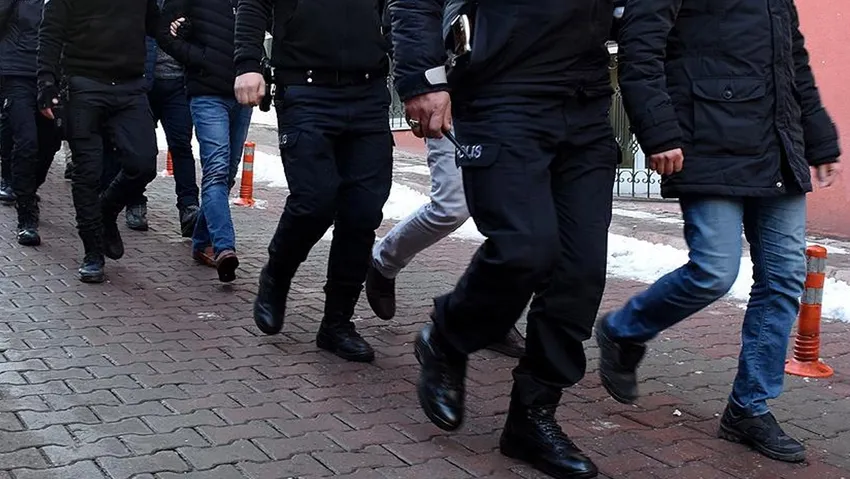 Mersin'de kaçak kazı operasyonu! 5 kişi gözaltına alındı