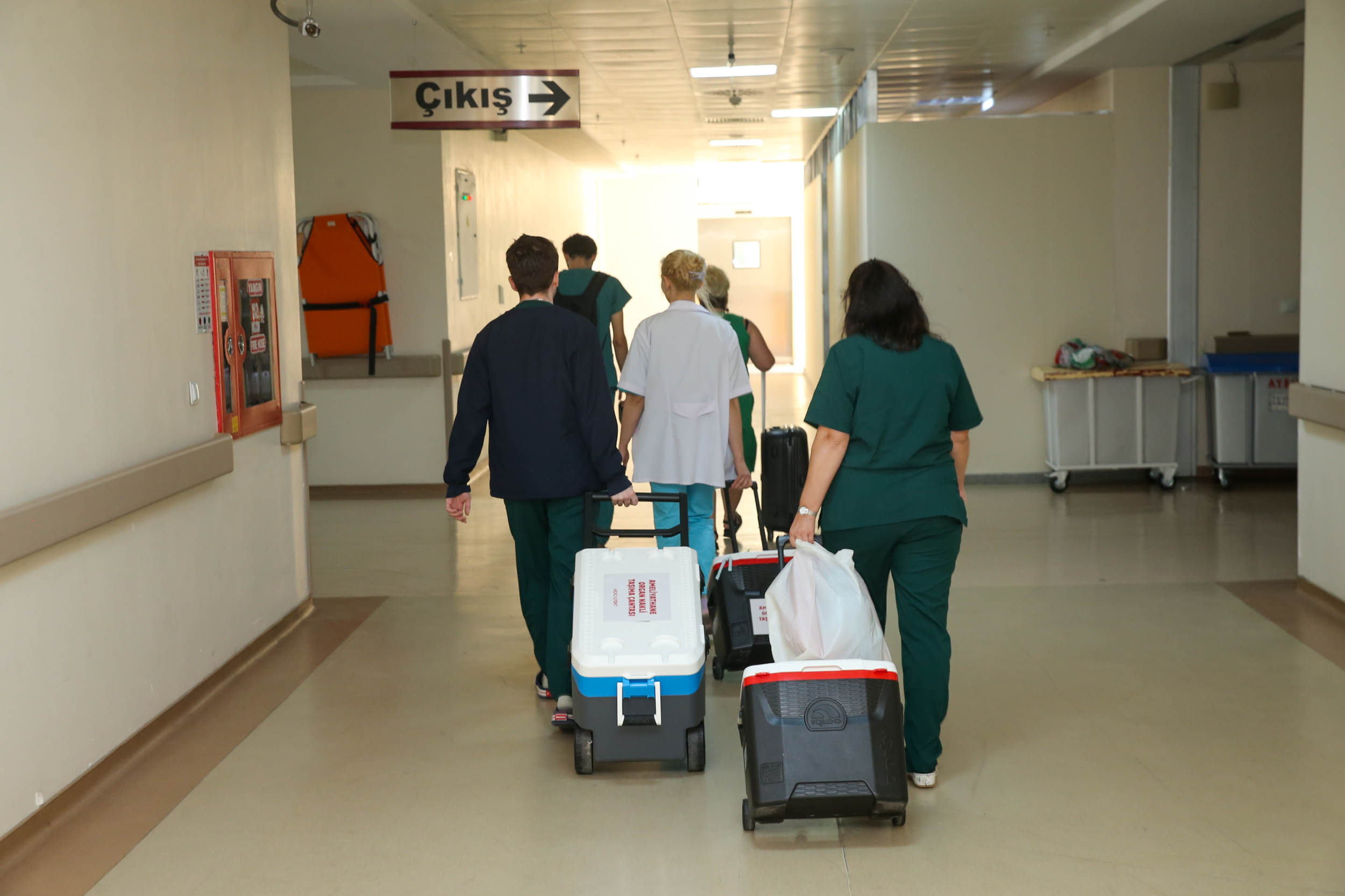 Uşak'ta beyin ölümü gerçekleşen kişinin organları iki hastaya umut oldu