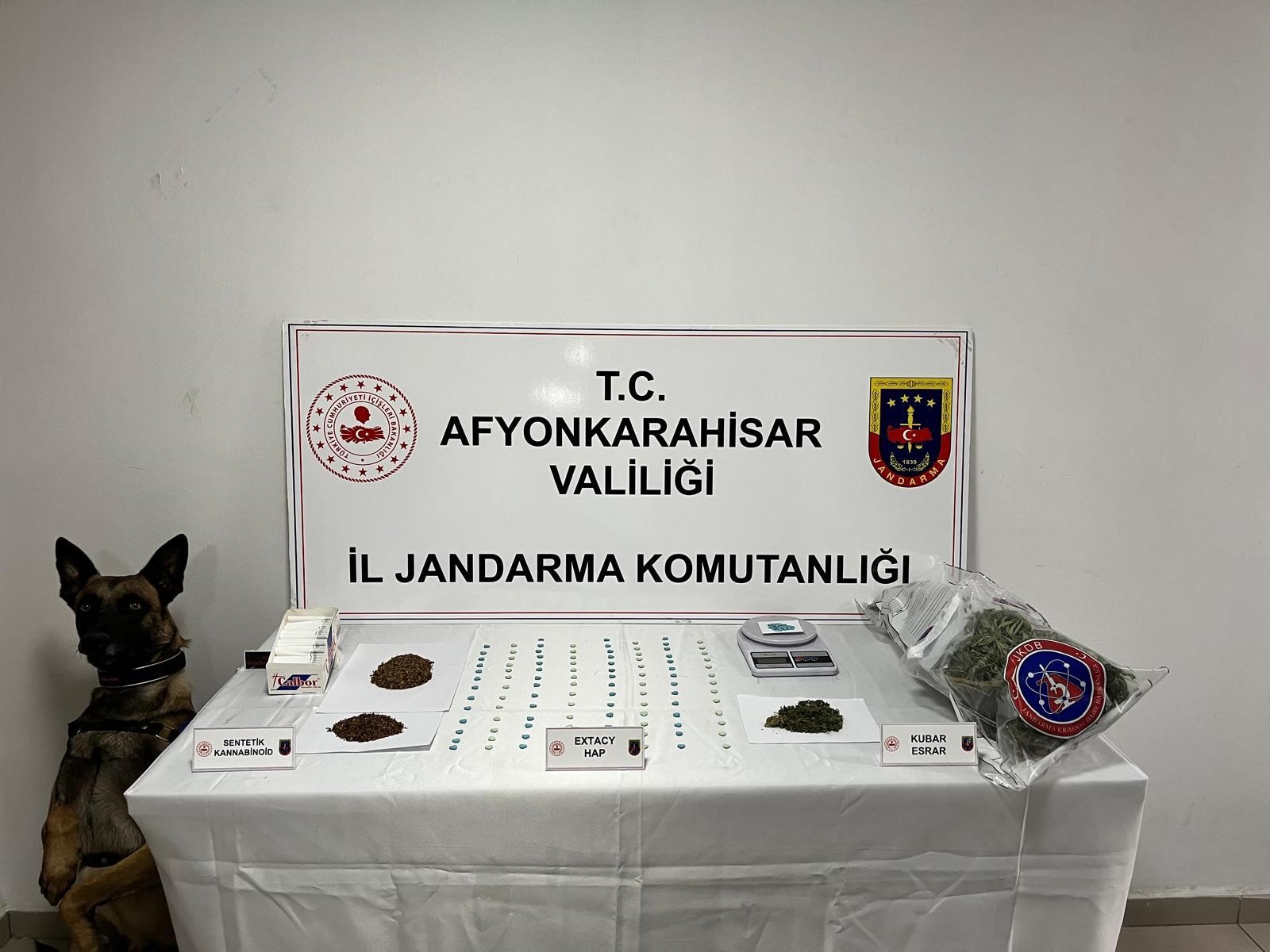 Afyonkarahisar'da zehir tacirine jandarmadan darbe