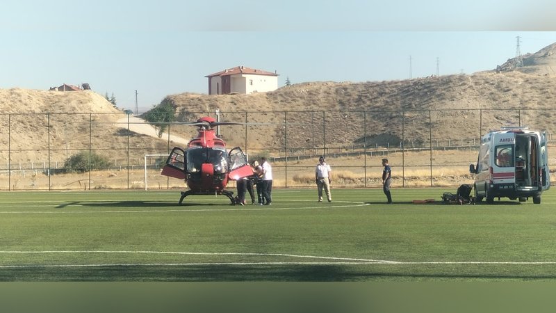 Ambulans helikopter kalp krizi geçiren hasta için havalandı