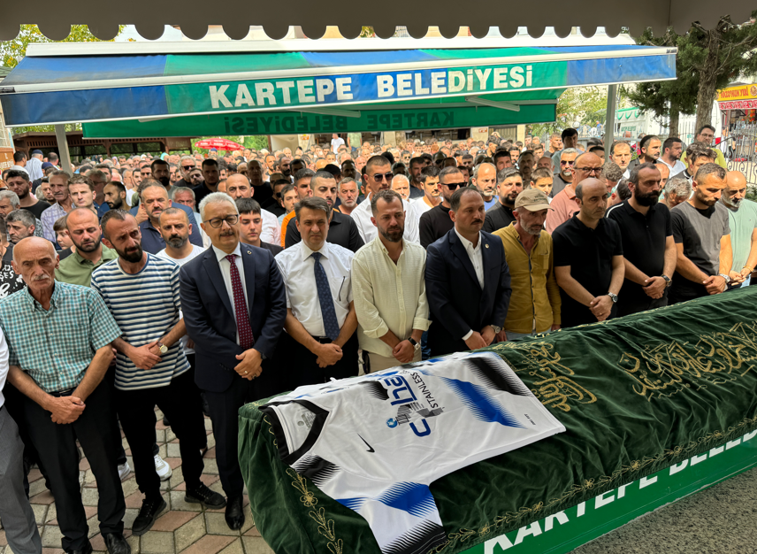 Kocaeli’de otomobilin çarptığı çocuğun cenazesi toprağa verildi