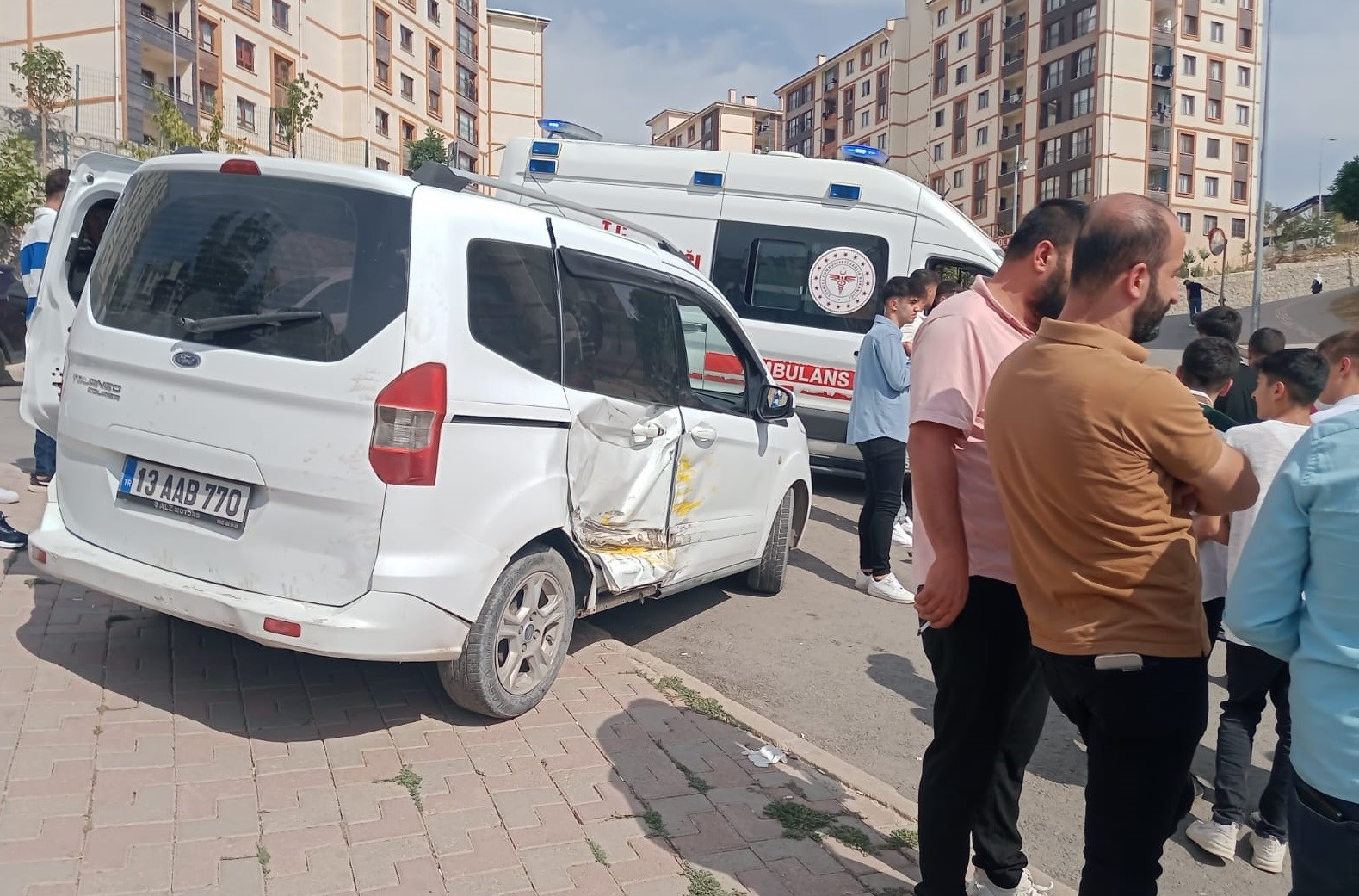 Şırnak merkezde trafik kazası! 4 kişi yaralandı