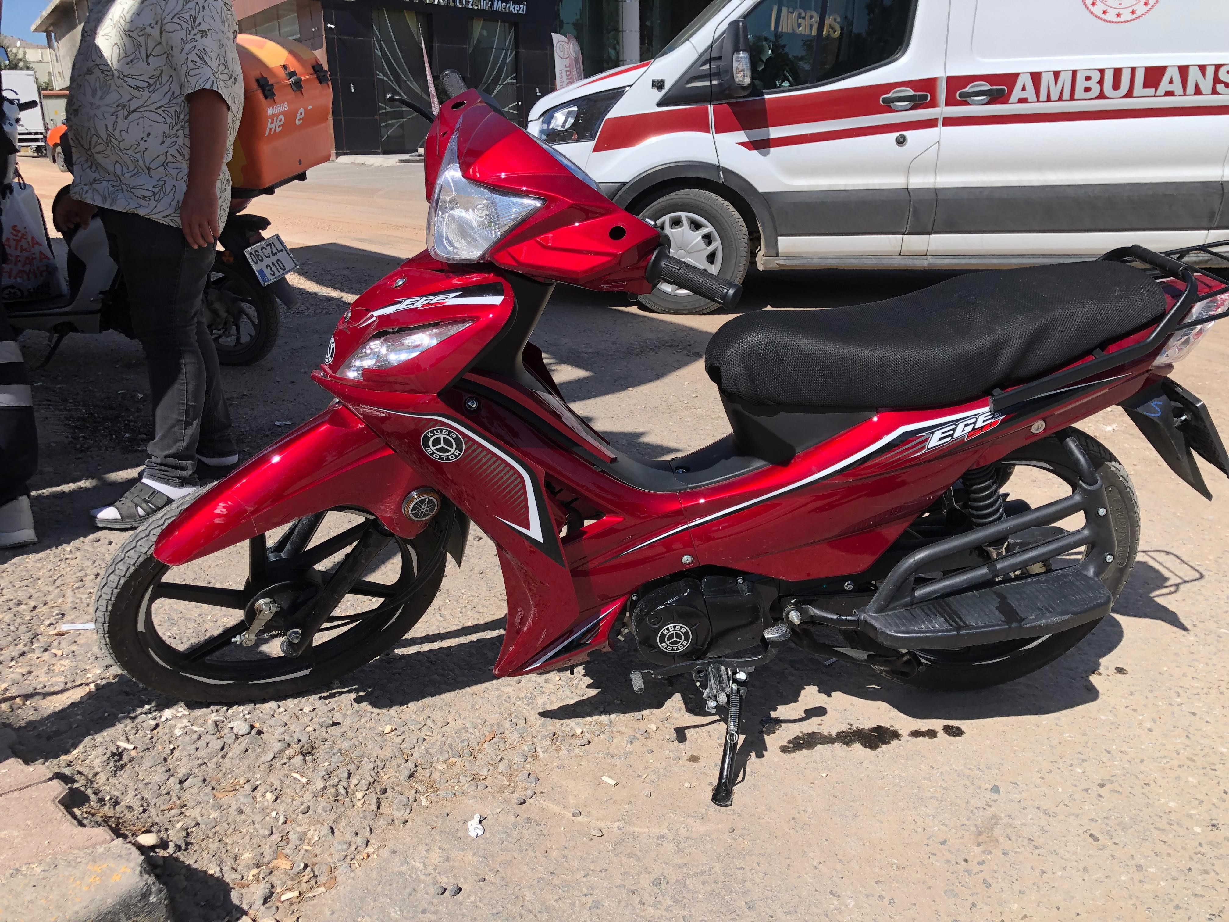 Motosiklet ile otomobil çarpıştı: 1 yaralı (15 Eylül 2024)