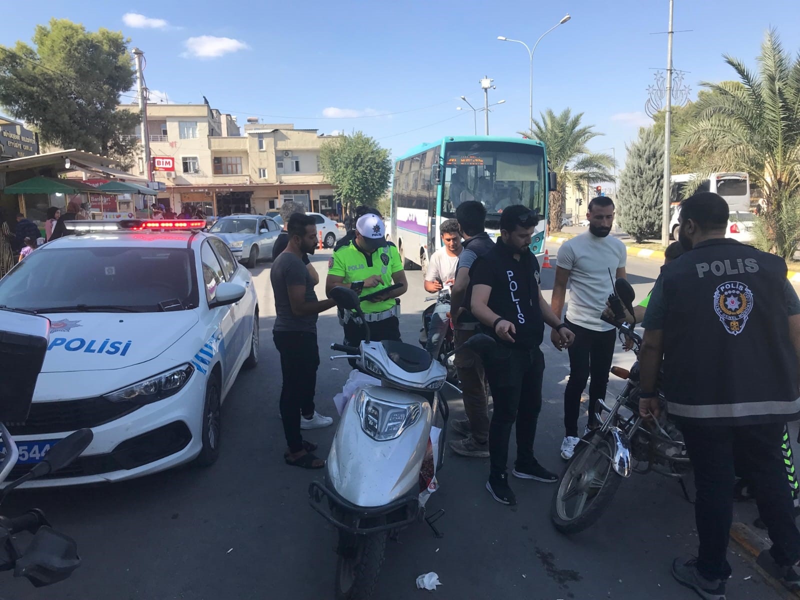 Şanlıurfa’da trafik denetimleri: 850 sürücüye ceza