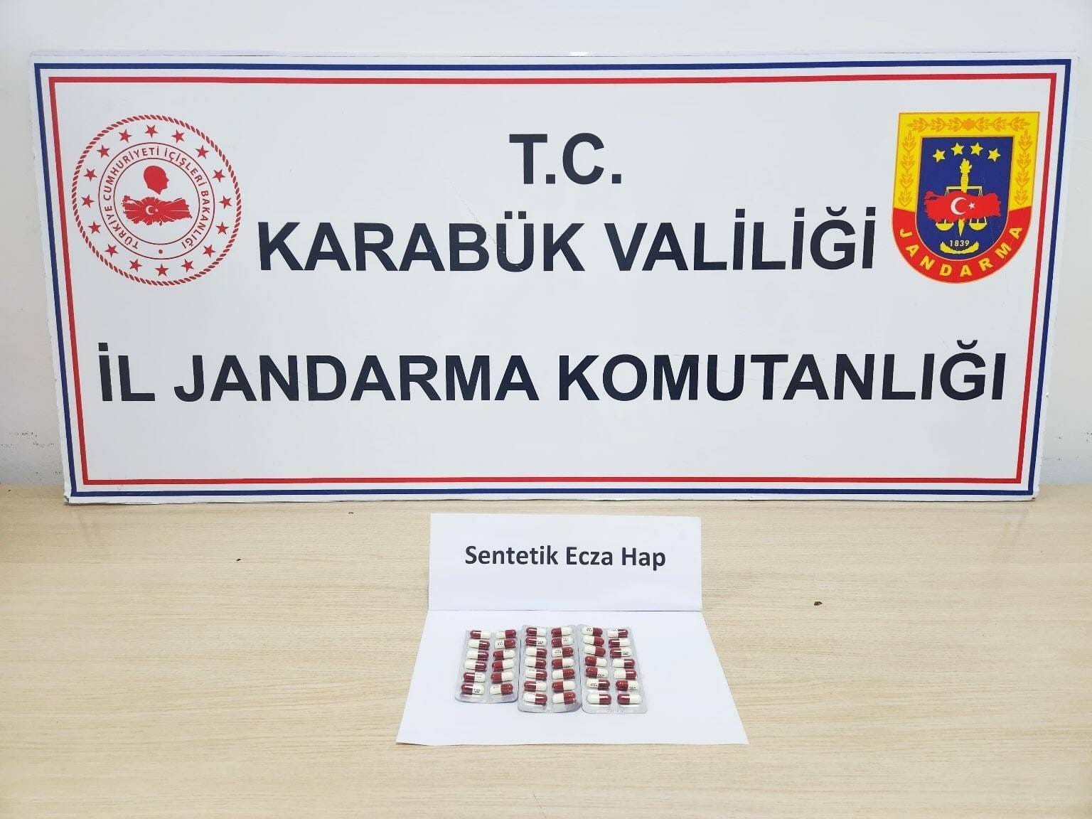 Karabük'te uyuşturucu operasyonu: 40 sentetik hap bulundu