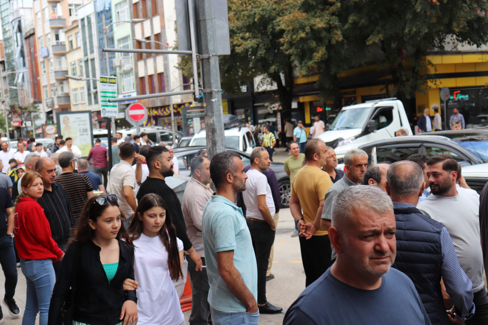 Ordu'da bir kişi torununa ceza kesen polisi yaraladı