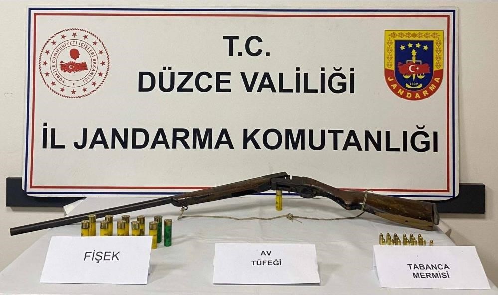 Düzce'de 17 tabanca ve 9 tüfek ele geçirildi