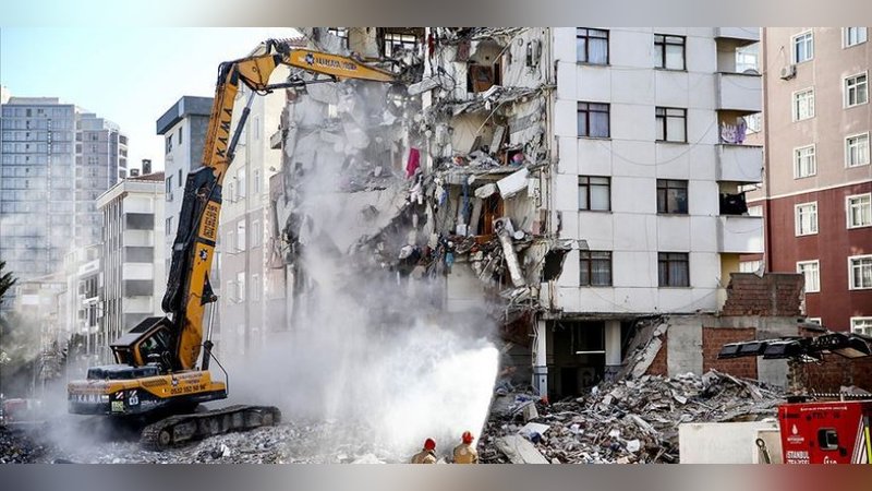 Kartal'da çöken apartman davasında tahliye