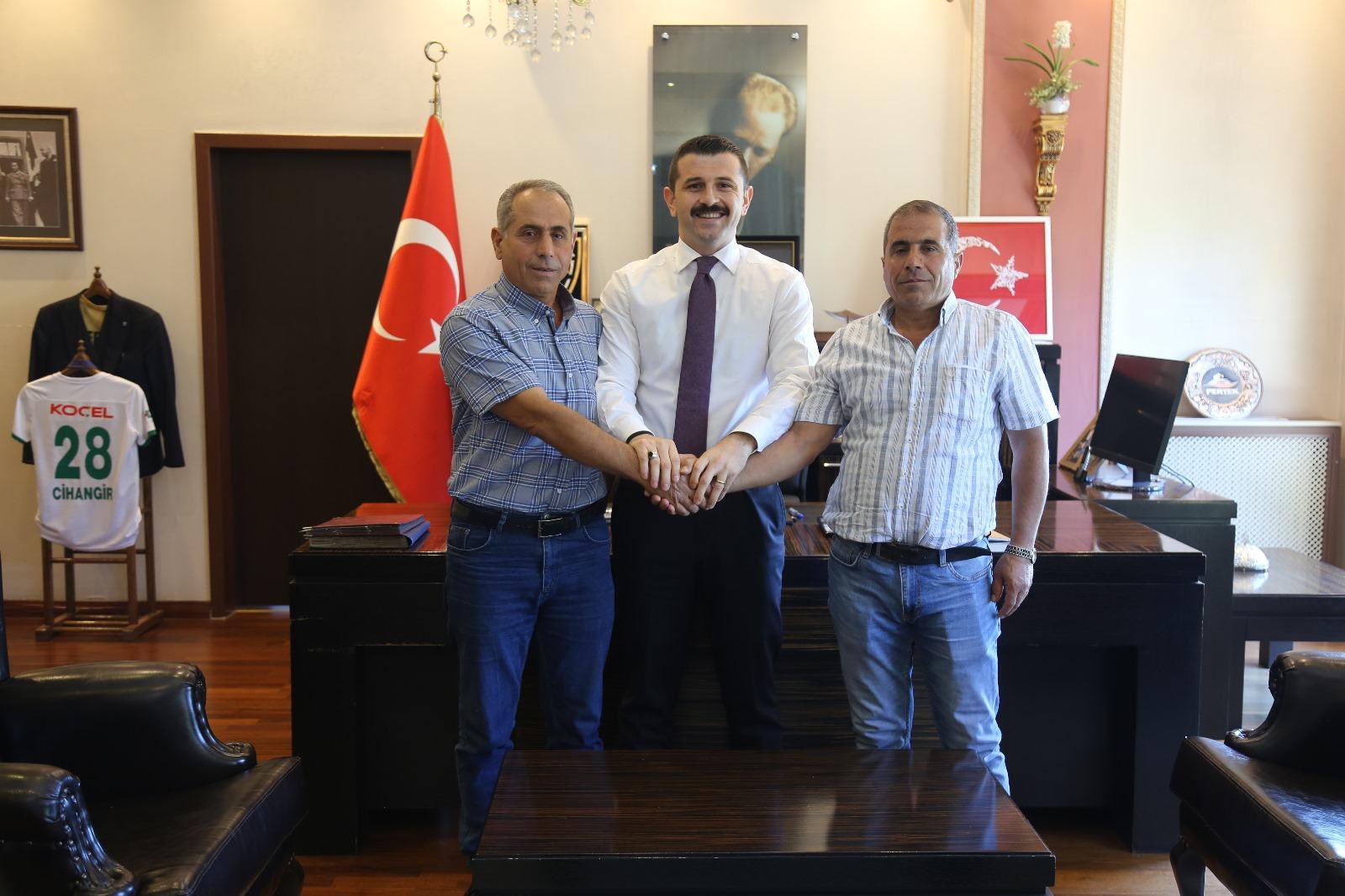 Tunceli'de kaymakam 15 yıllık küs kardeşleri barıştırdı