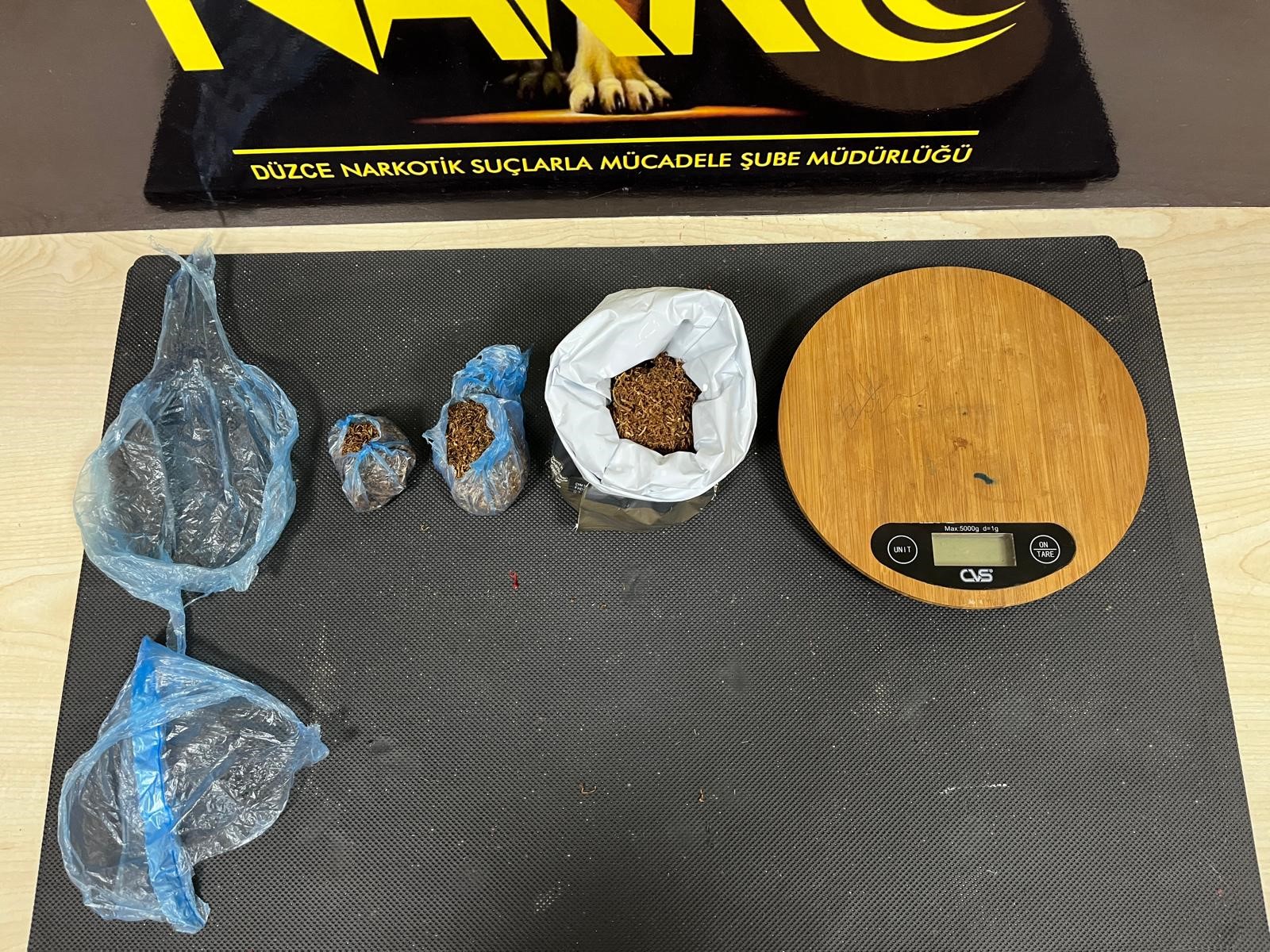 Düzce'de uyuşturucu satıcısı tutuklandı