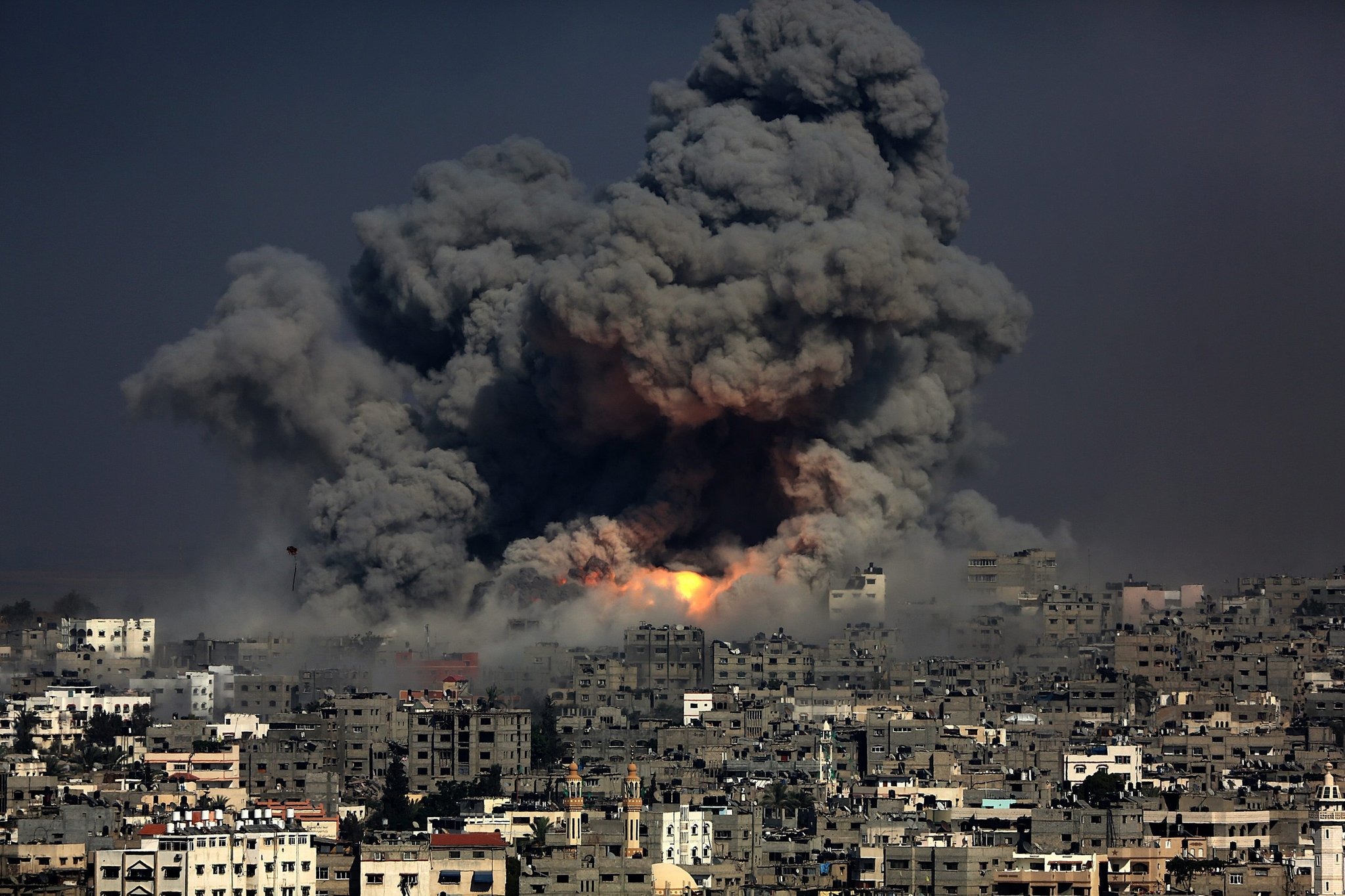 İsrail 13 Filistinliyi katletti