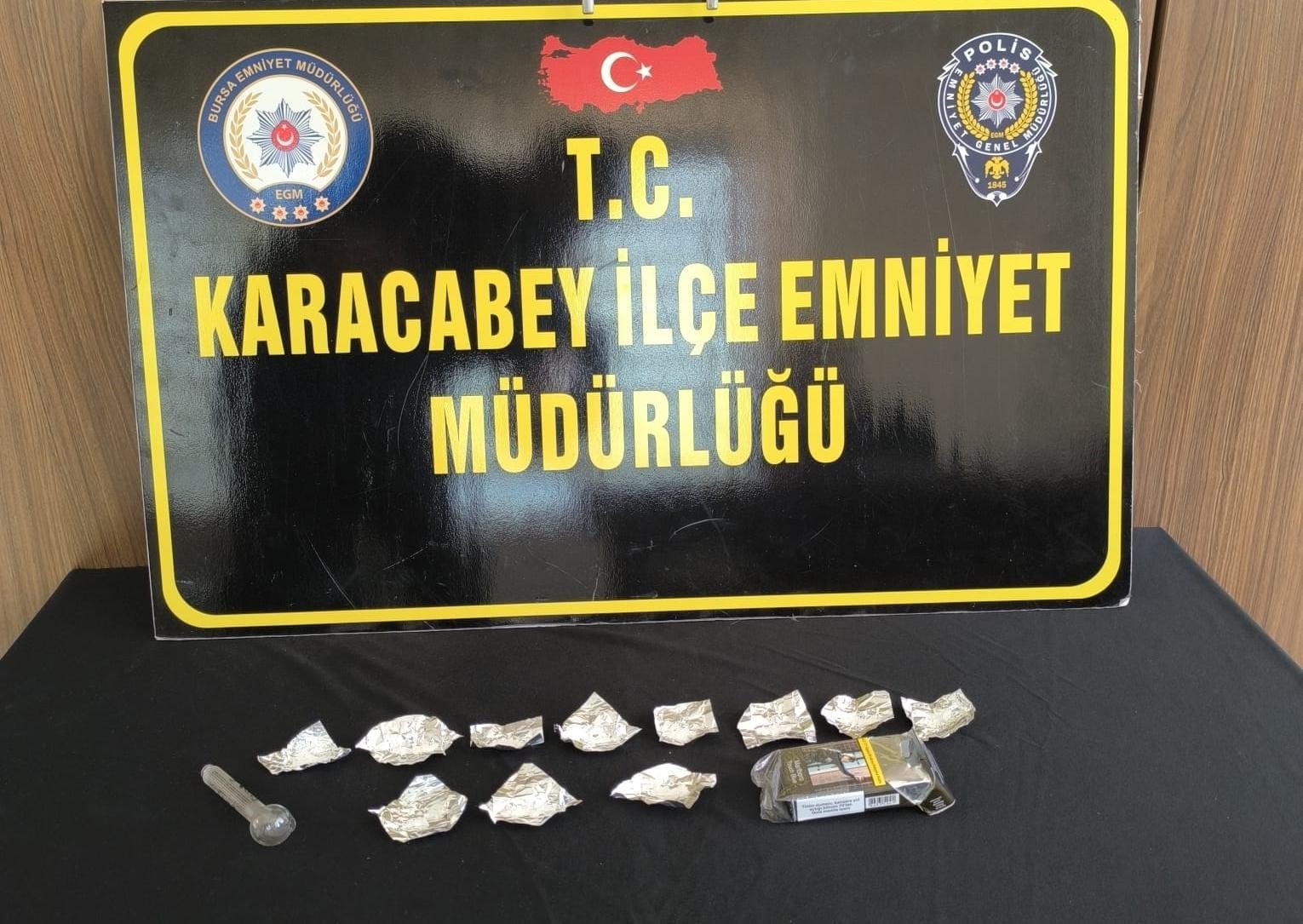 Uyuşturucu tacirleri operasyonla yakalandı