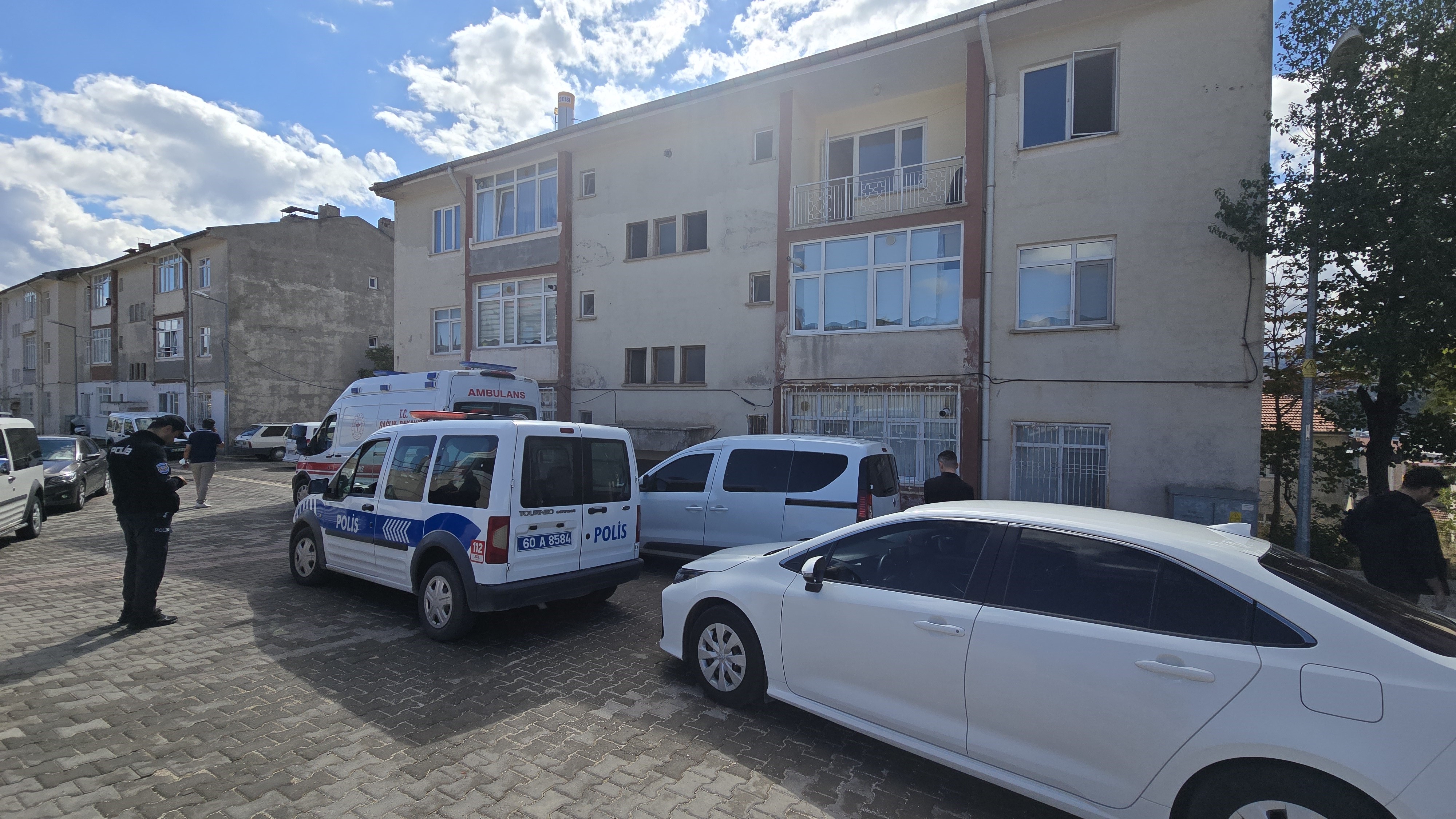 Hemşirelik öğrencisi evinde ölü bulundu