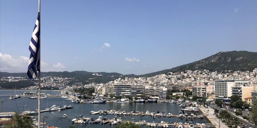 Yunanistan'da Thomas Cook'un iflasıyla 50 binden fazla turist mahsur kaldı