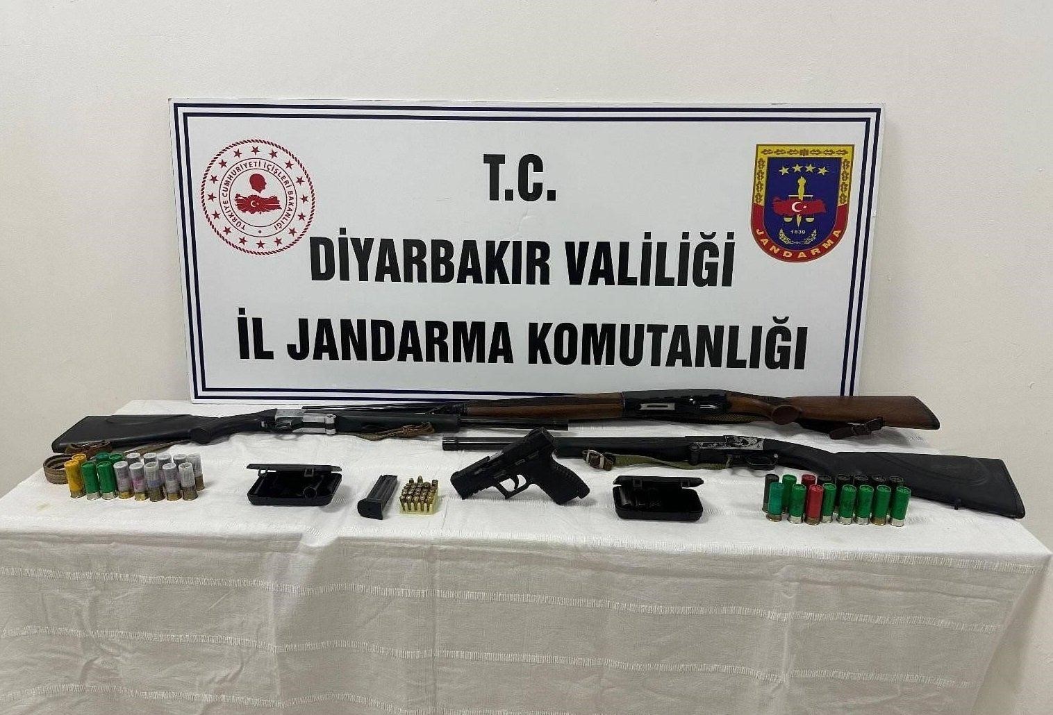Diyarbakır'da 2 kişinin ölümüne sebep olan zanlı tutuklandı