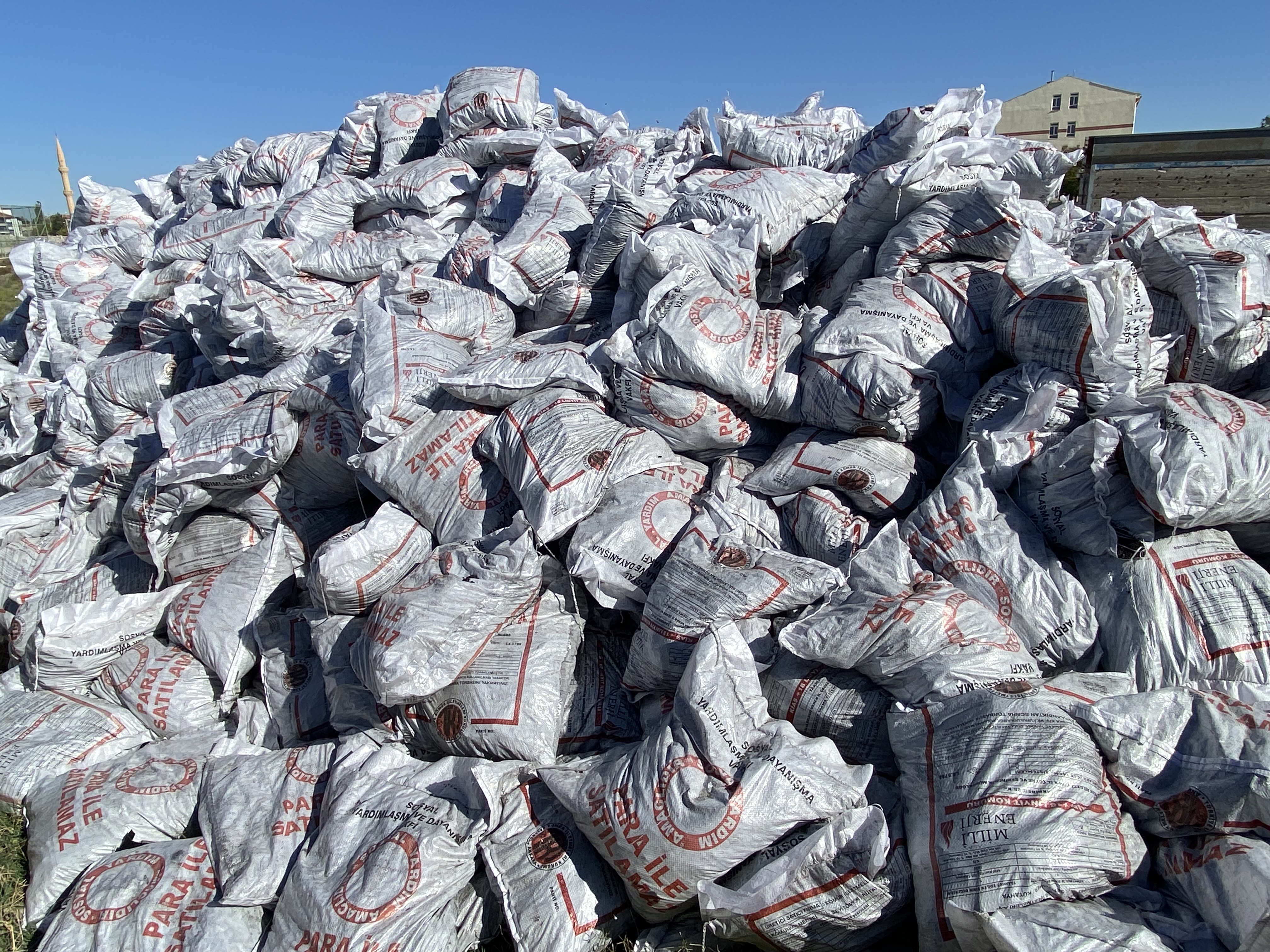 Konya'da 500 aileye kömür dağıtıldı