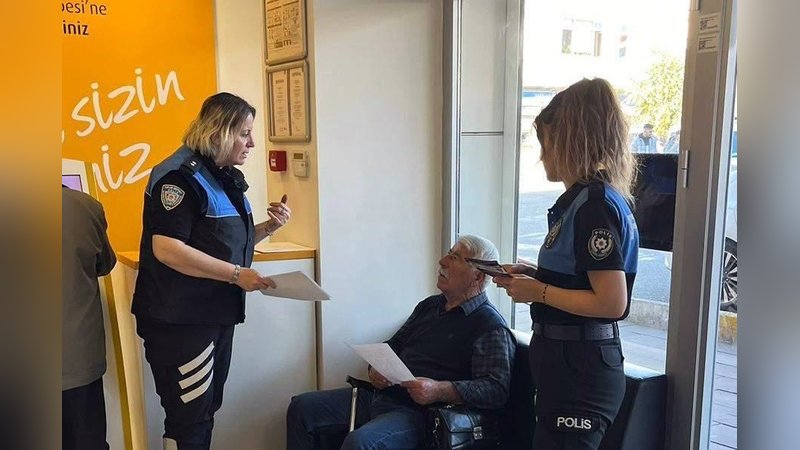 Polisten dolandırıcılara karşı vatandaşlara uyarı