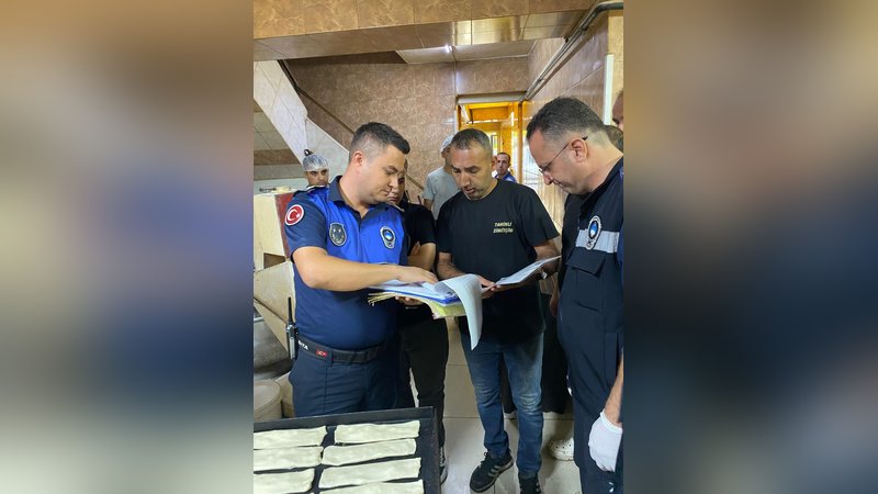 Manisa'da zabıta ekiplerinden hijyen denetimi