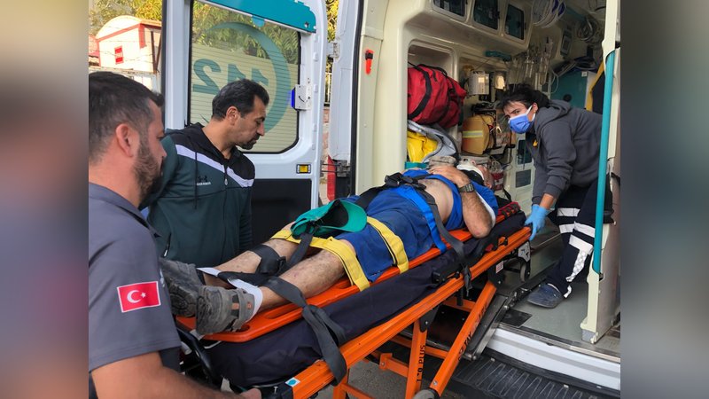 Kontrolden çıkan elektrikli bisikletin sürücüsü düşerek yaralandı