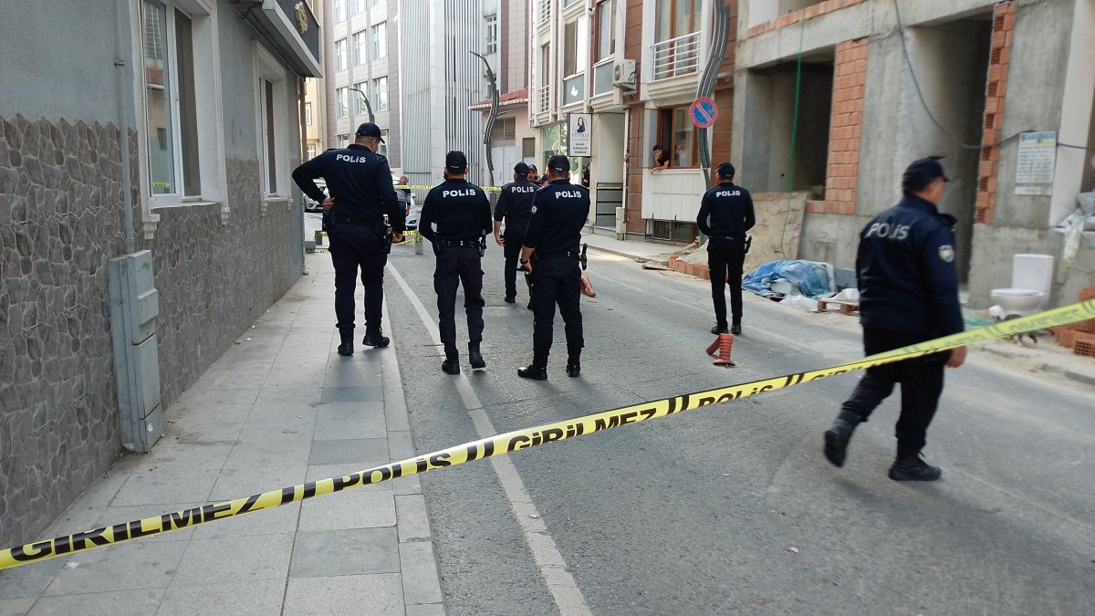 Silivri'de 4'üncü kattan düşen kadın hayatını kaybetti