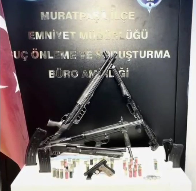 Antalya'da peş peşe operasyonlar: 4 gözaltı