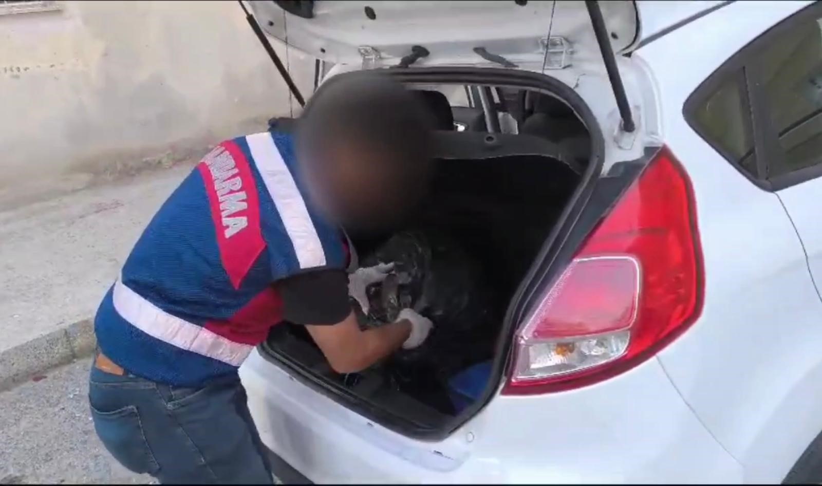 Mersin'de jandarmadan uyuşturucu operasyonu