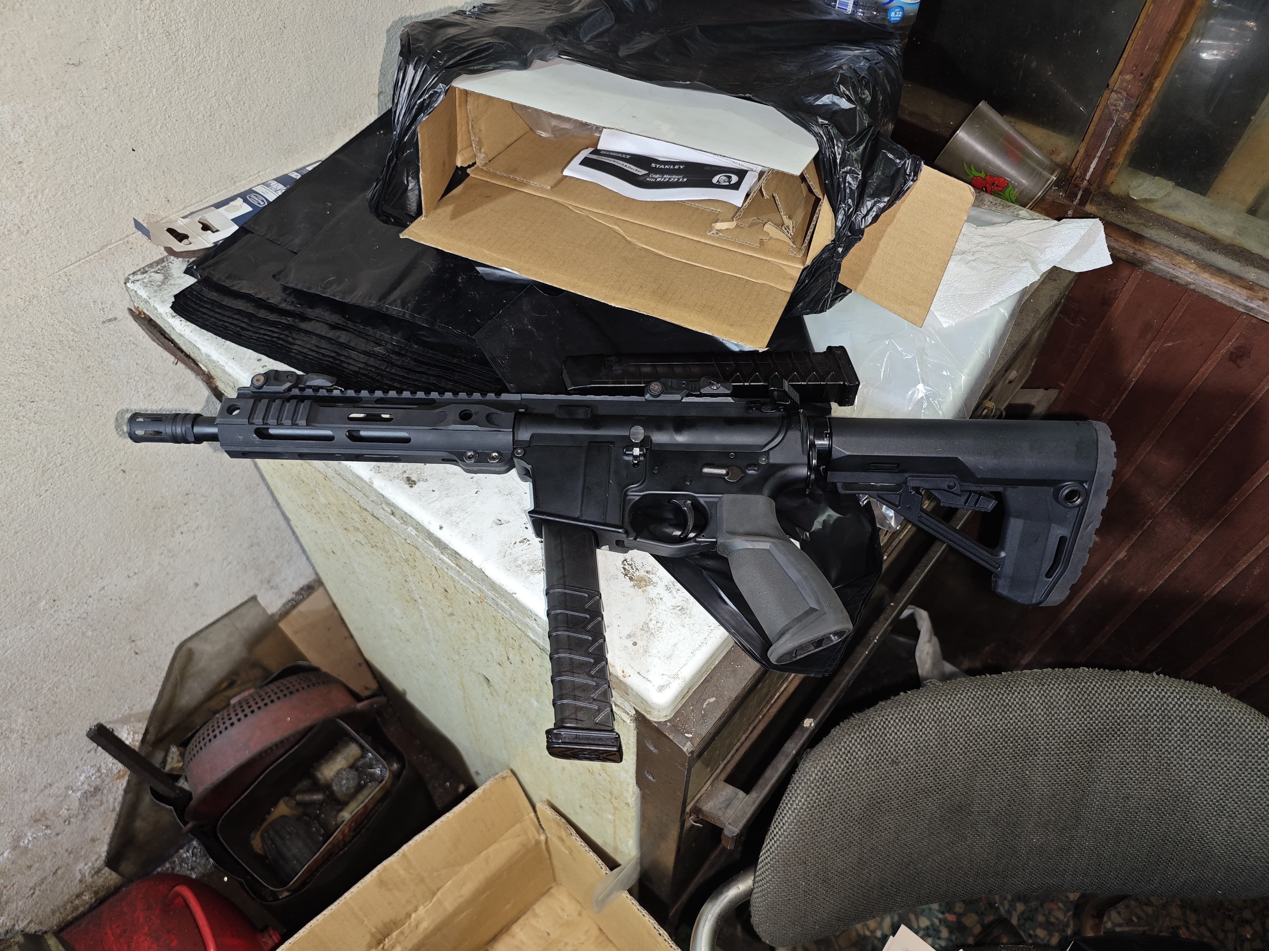 İstanbul'da silah kaçakçılarına darbe: 6 gözaltı