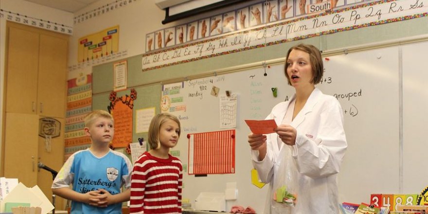 Avrupalı çocuklar kadınlara emanet