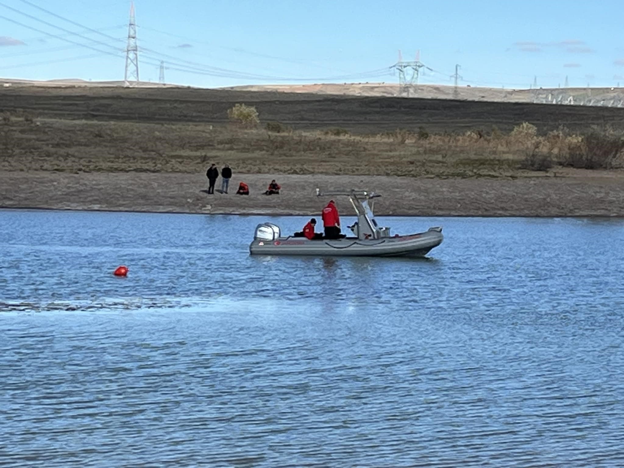 İntihar edeceğim diyerek gölete giden genç 17 saattir aranıyor