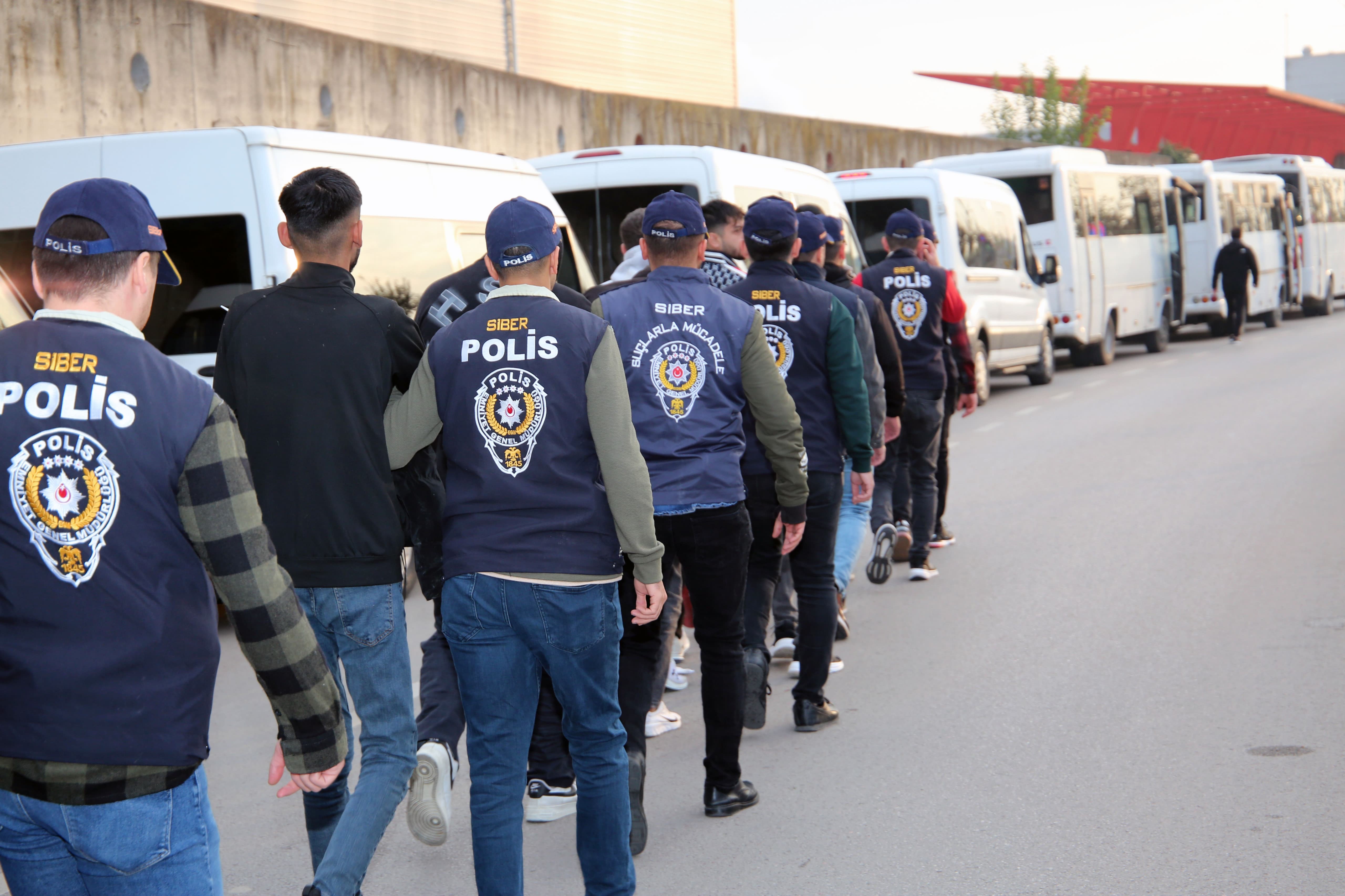 Bungalov dolandırıcılarına 14 ilde polis operasyonu