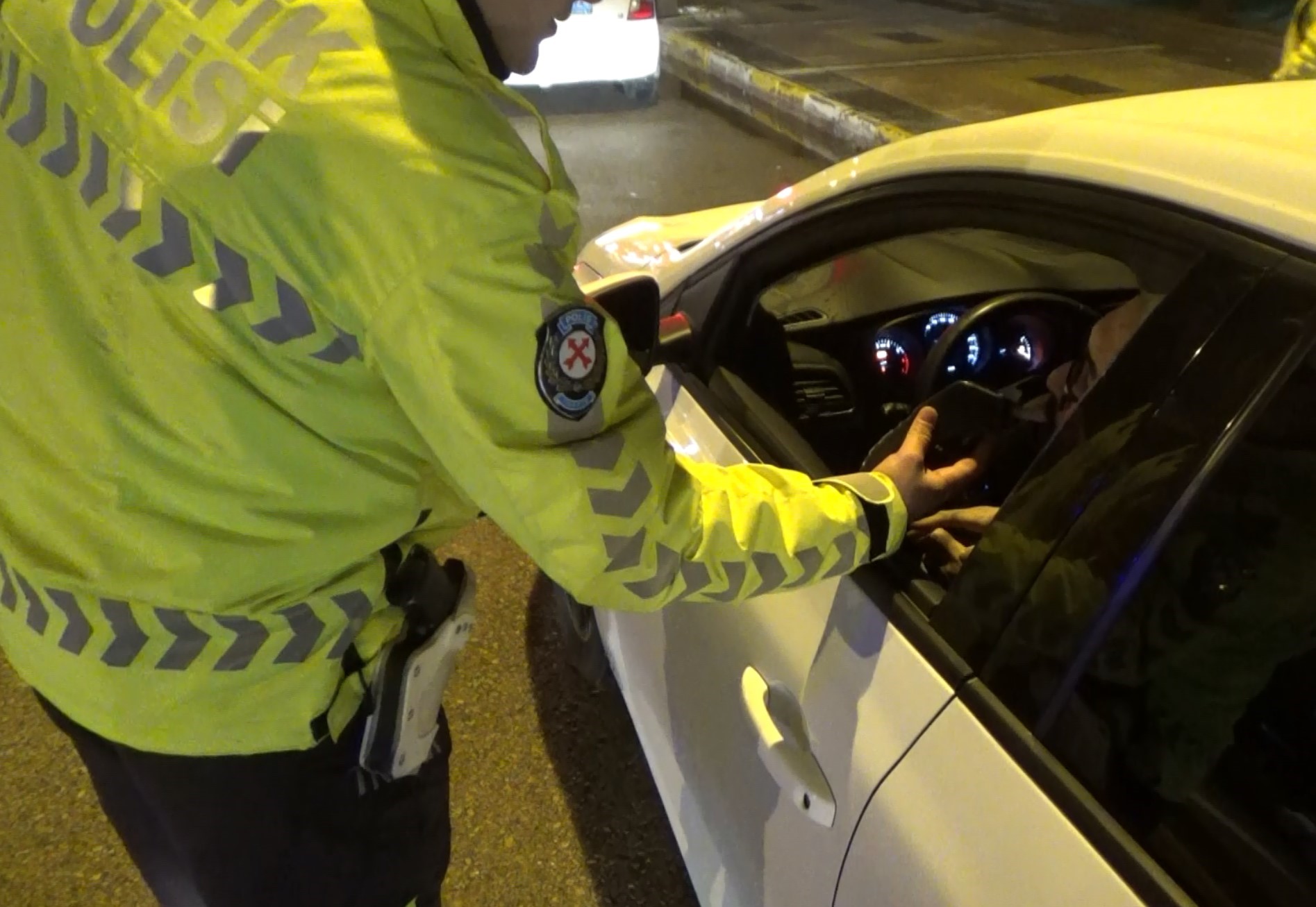 Trafik'te gece denetimleri devam ediyor