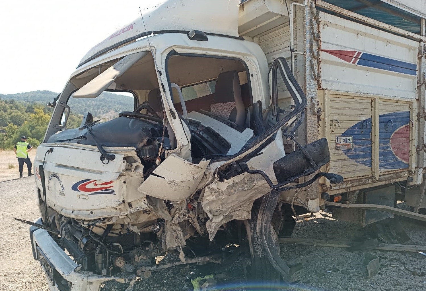 Bilecik'te 2 araç çarpıştı: 2 kişi yaralandı