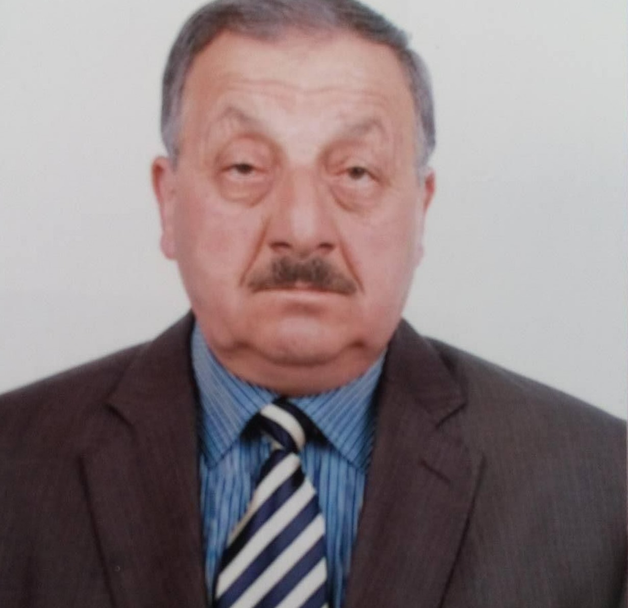 Kestiği ağacın altında kaldı yaşamını yitirdi