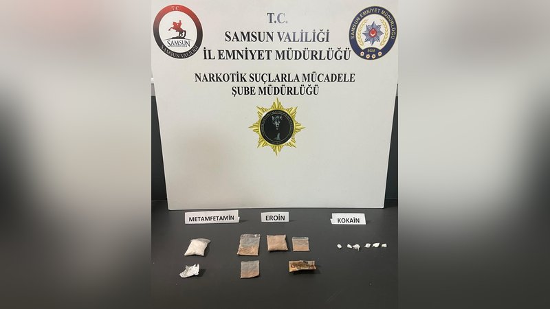 Yolcu otobüsünden inerken eroin ve kokain ile yakalanan şahıs tutuklandı