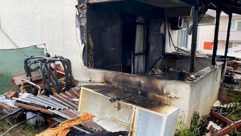 Kocaeli'nde soba faciası! Eşyalar küle döndü